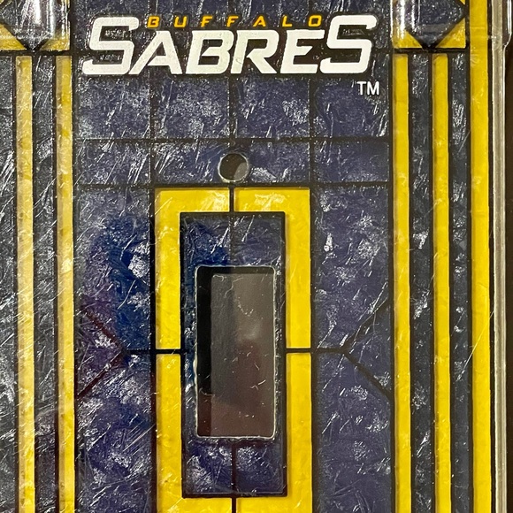 Buffalo Sabres Single Toggle Lightswitch Plate with Team Name and Logo - Picture 2 of 6